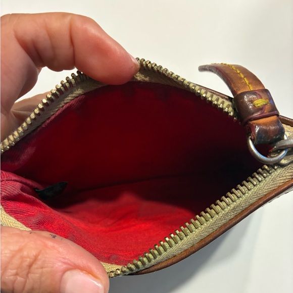 Dooney & Bourke EUC Blue and White Chevron Change Purse - Picture 12 of 12